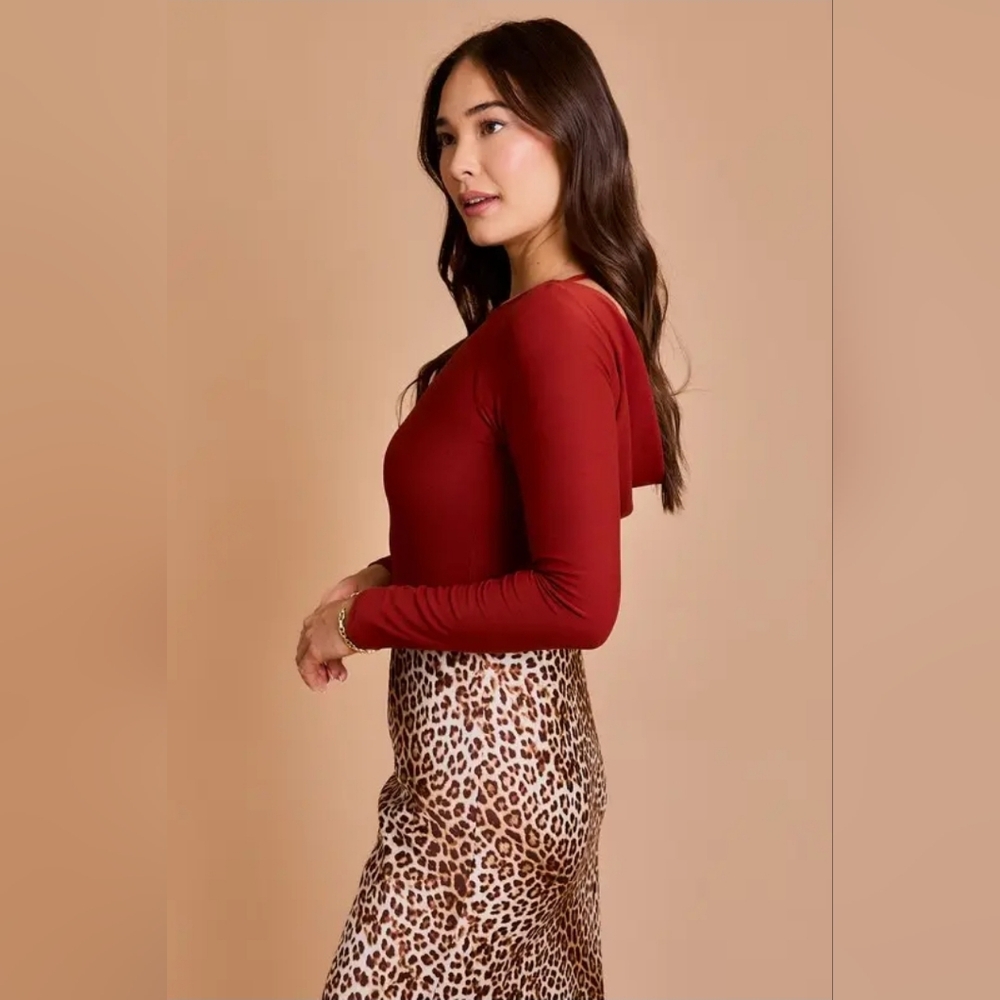 Gilli Long Sleeve Cowl Back Bodysuit in Burgundy - Picture 3 of 8